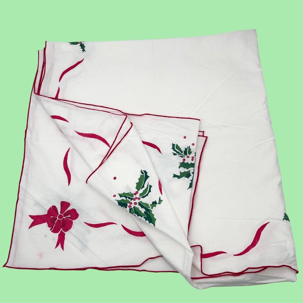 VINTAGE HAND PAINTED/MADE CHRISTMAS HOLLY RECTANGULAR TABLECLOTH - 114.75 X 57.5
